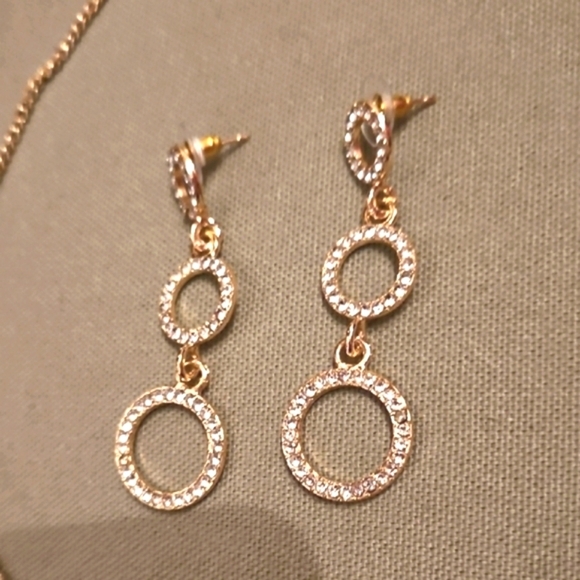 Crystal Gold plated Necklace and Earring Set, - Picture 2 of 7
